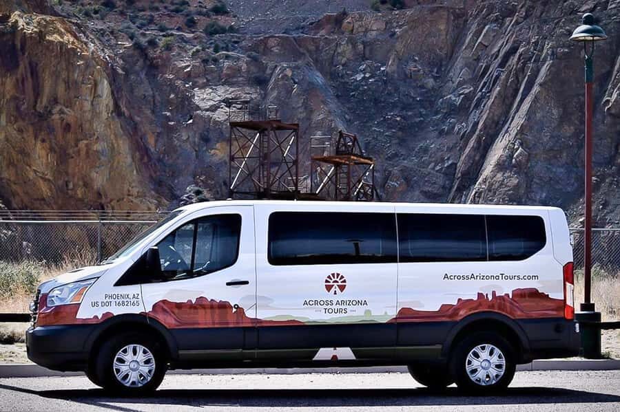 From Phoenix: Grand Canyon, Sedona, and Oak Creek Day Trip - Oak Creek Canyon: the scenic detour you’ll remember