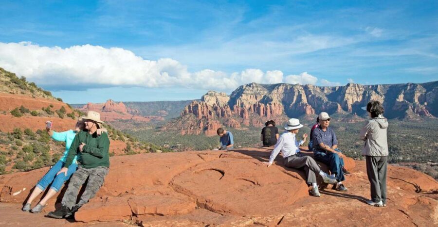 From Phoenix/Scottsdale: Day Tour to Sedona and Grand Canyon - Phoenix or Scottsdale to Sedona: the ride that sets the tone