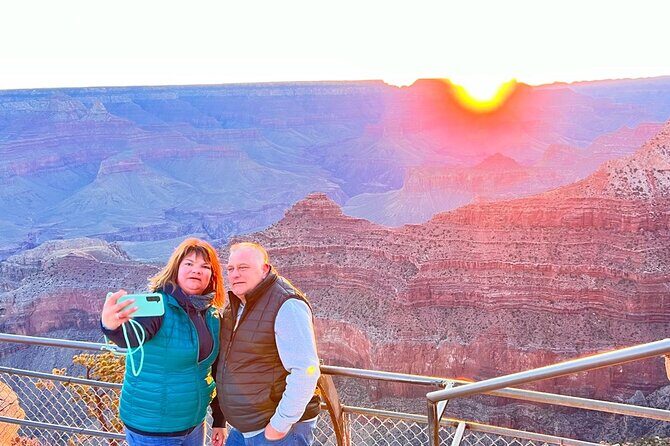 Grand Canyon, Antelope Canyon, Horseshoe Bend Tour from Las Vegas - The Welcome Sign stop: quick, useful, and actually timed for photos