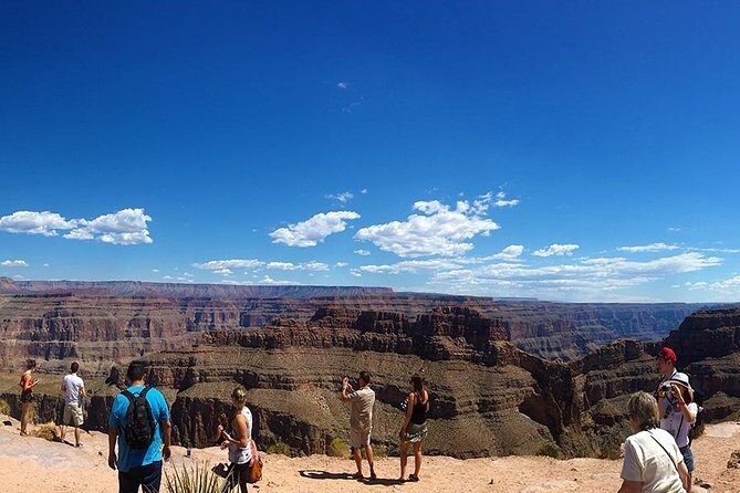Grand Canyon Helicopter and Western Ranch Adventure Landing Tour - The West Rim descent: 1,500 feet down and close-up canyon views