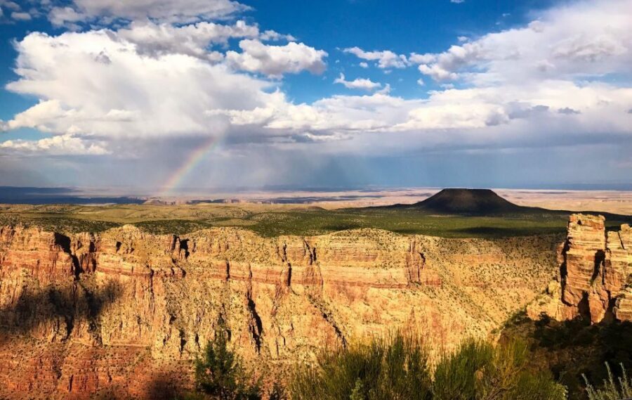 Grand Canyon: Sunset Tour from Biblical Creation Perspective - The included comfort kit: binoculars, blankets, and umbrellas for sunset timing