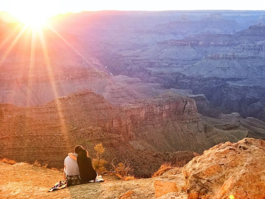 Grand Canyon: Sunset Tour from Biblical Creation Perspective - Meeting at the Grand Canyon Visitor Center flagpole: avoid the most common mix-up