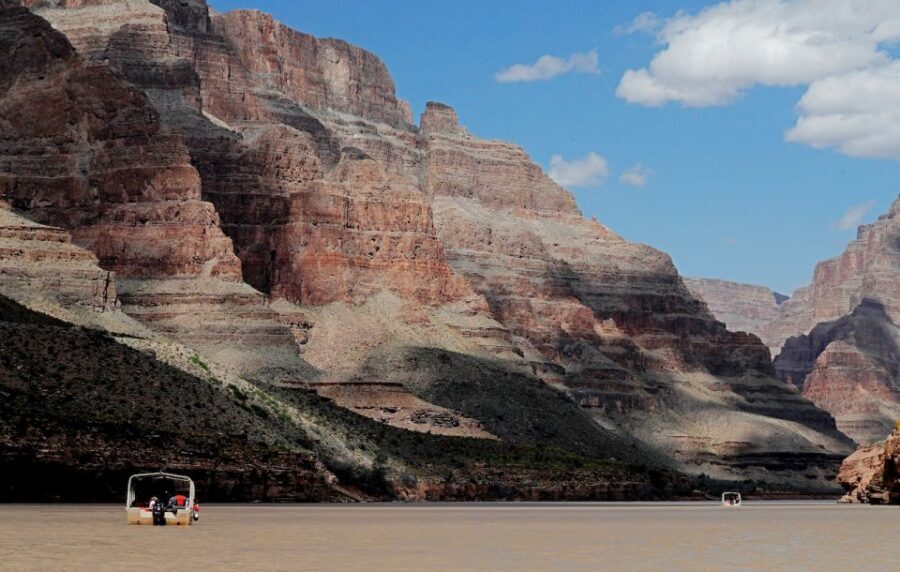 Las Vegas: Grand Canyon Helicopter Ride, Boat Tour & Skywalk - Eagle Point and rim time: what the “in-between” moments are for