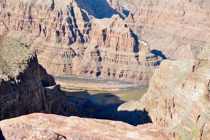 LAS VEGAS: Grand Canyon West Rim and Hoover Dam TOUR - The best parts: Edward and Dong, plus a clean two-stop plan
