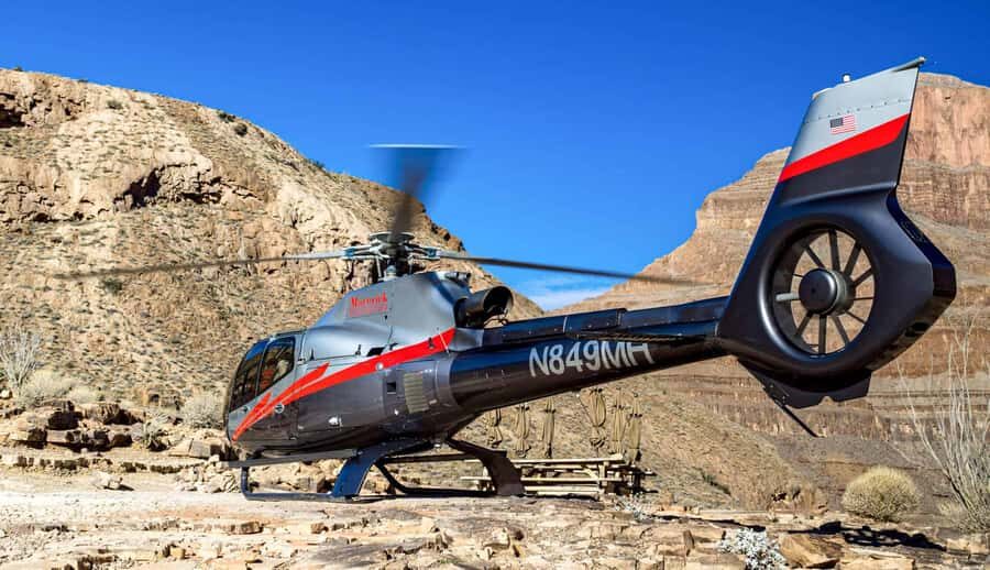 Las Vegas: Grand Canyon West Rim Tour with Helicopter Flight - Skywalk Café and the meal reality: you’ll likely buy, not bank on a long lunch