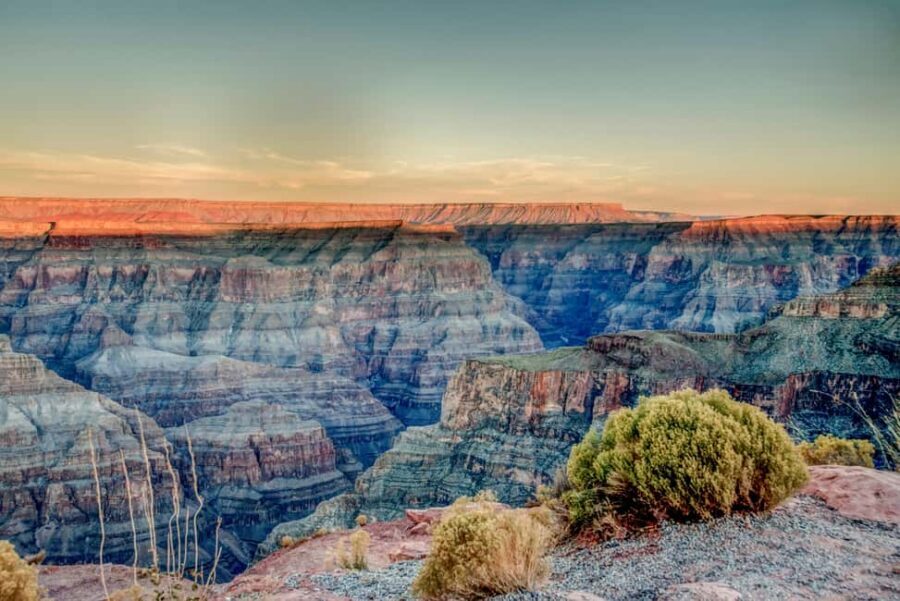 Las Vegas: Grand Canyon West Rim Tour with Optional Skywalk - Lunch, Breaks, and Staying Comfortable on a Long Day