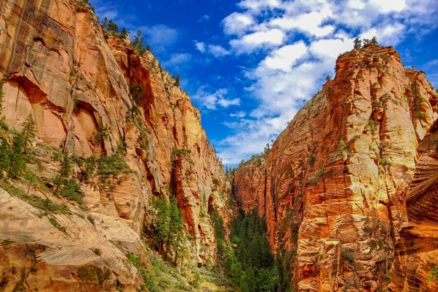 Las Vegas: Grand Canyon, Zion and Monument Valley 3-Day Tour - Bryce Canyon hoodoos: a different kind of beauty