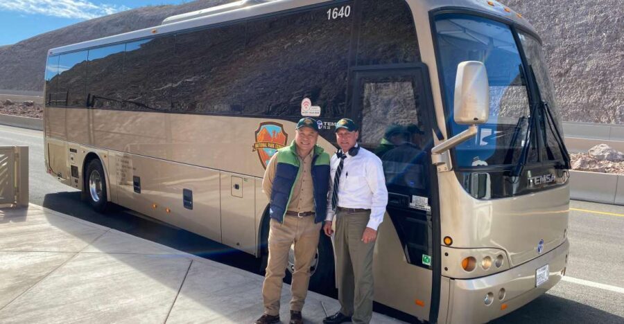 Las Vegas/Williams/Tusayan/Grand Canyon: One-Way Shuttle - Vegas to the Grand Canyon with fewer decisions than you expect