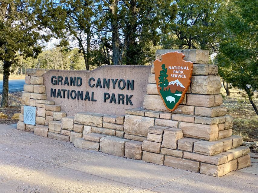 Las Vegas/Williams/Tusayan/Grand Canyon: One-Way Shuttle - Williams and Tusayan stops: quick breaks with real local flavor