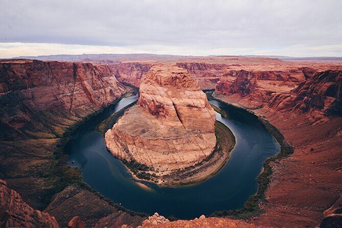 Las Vegas:4-Day Grand Canyon, Antelope Canyon, Bryce, Arches - Day 2: Monument Valley’s Movie-Set Look and Arches’ Stone Geometry