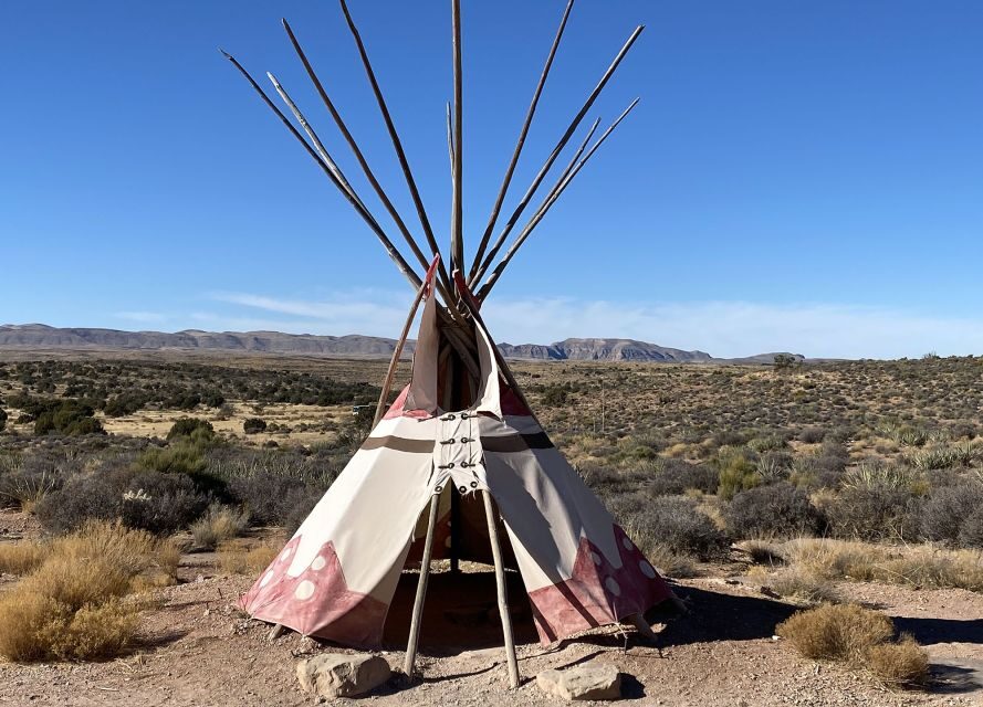 Las Vegas:Grand Canyon West Tour, Ranch Lunch, Skywalk Entry - Grand Canyon Western Ranch Lunch with the Singing Cowboy