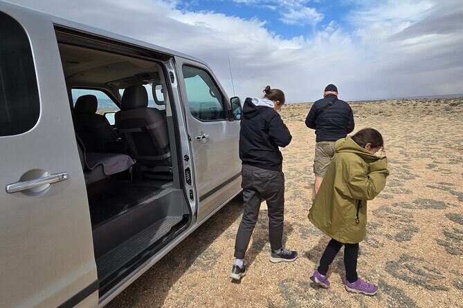 Picnic at East Grand Canyon Tables and Chairs Privided No Crowds - The 2–4 hour ride: Lake Powell drive, off-road miles, then picnic time