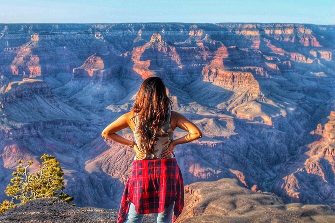 Small Group Grand Canyon, Hoover Dam and 7 Magic Mountains Tour - Grand Canyon West: the 3-hour self-exploration window
