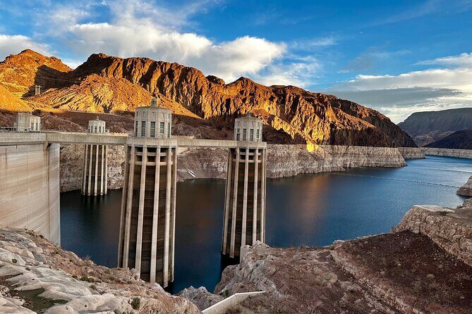 Small Group Grand Canyon Skywalk & Hoover Dam Tour - Stop 4–5: Mojave Desert drive and Grand Canyon West visitor center